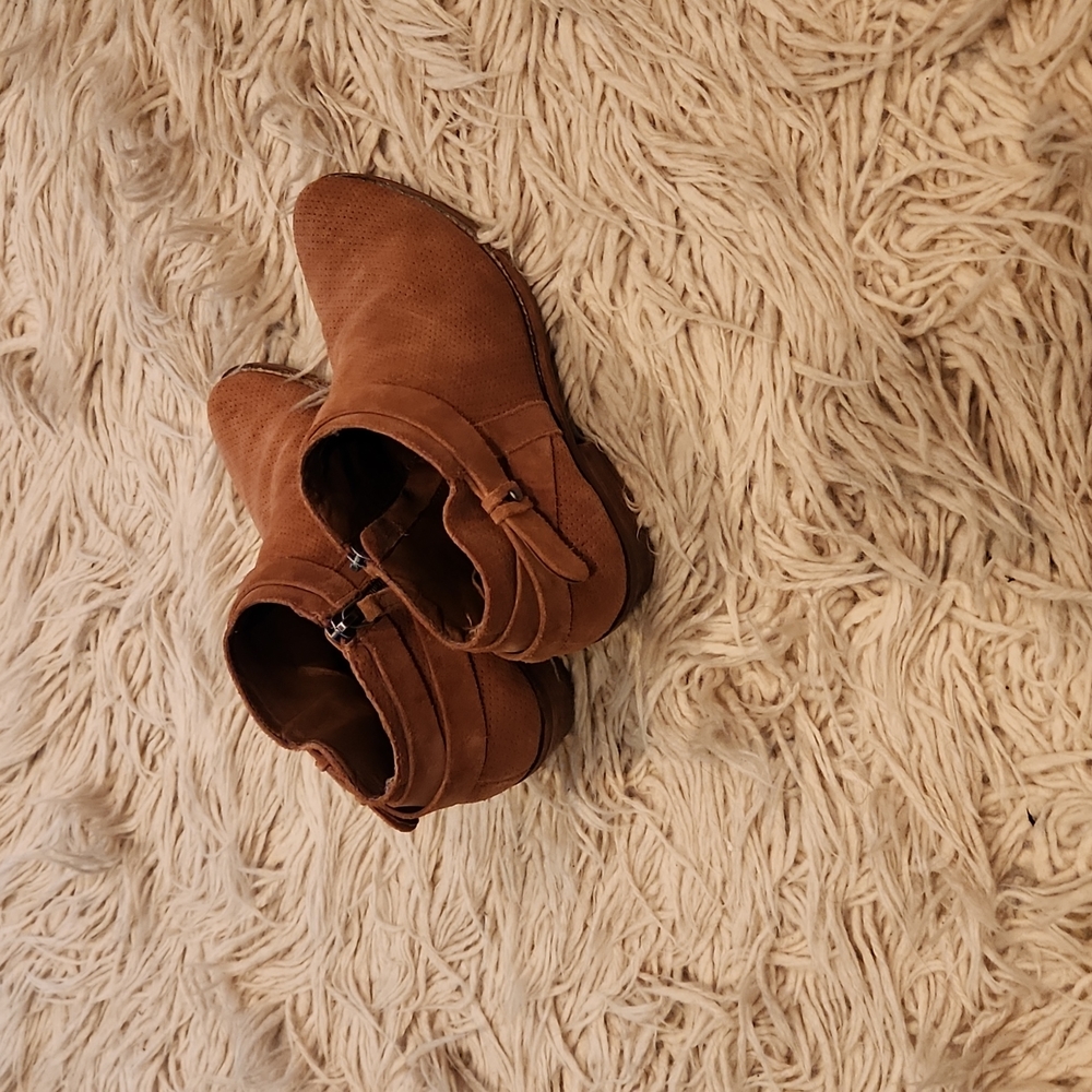 Booties - Picture 3 of 4